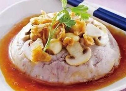 豆腐烧牛肉,莴笋炒鸡蛋,蒸娃娃菜,莲子蒸香芋