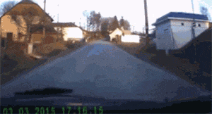 |搞笑GIF:漂亮的妹子都很有礼貌