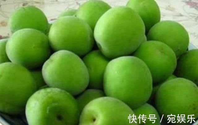 体内湿气|湿气重的人注意,4物早晚换着吃,健脾祛湿,或助你排出体内湿气