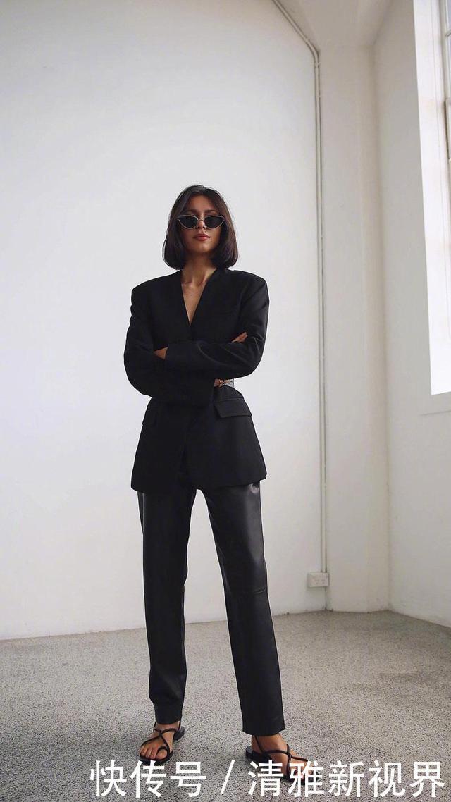 法国夫人穿衣利落!嘴唇皱纹像八字胡,但穿衣减龄全靠“极简风”