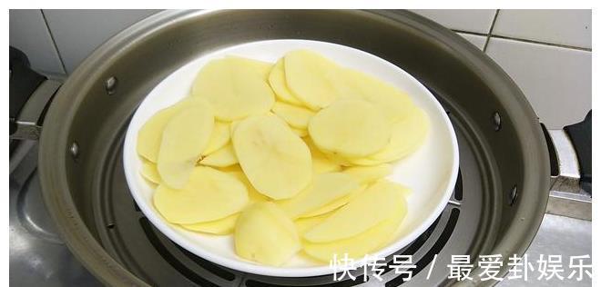 做法|土豆饼的简单做法，学会了再也不用买早餐了，咬一口满嘴留香