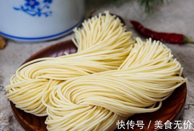 美味|都是面条，干面条和湿面条有何区别？老厨师告诉您，以后别再乱买