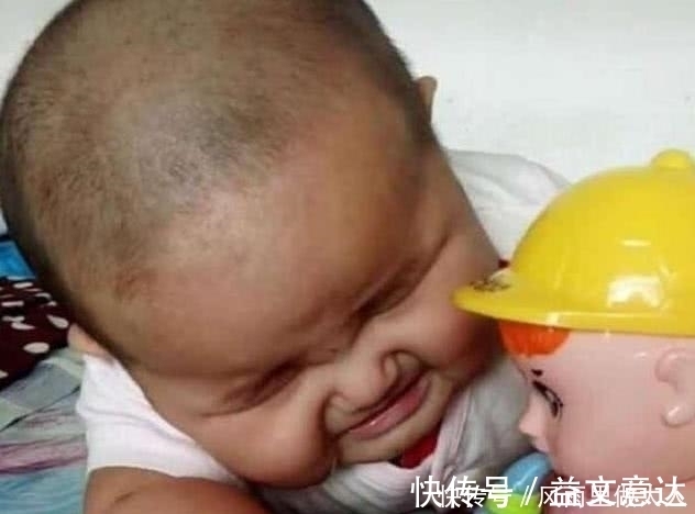 奶瓶|宝爸给儿子买了个玩具,每次拿出来孩子都哭,宝妈知道原因后笑喷