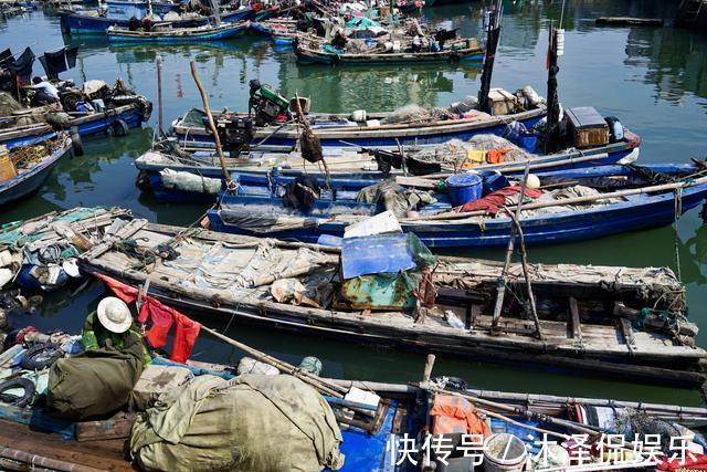 晓岚|在美丽的南澳岛旅行，遇渔民为钓鱿鱼在海上连漂7天，却挣得很少