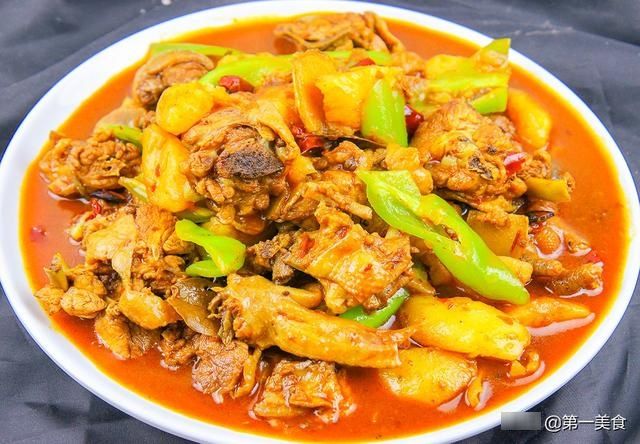 十三香|难怪饭店的大盘鸡那么好吃，原来不用焯水，香辣鲜嫩，色香味俱全