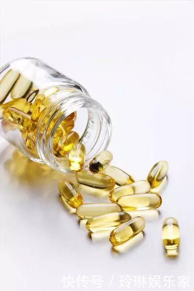 用维生素E敷面,能祛斑、祛痘印?用维生素E有哪些好处?