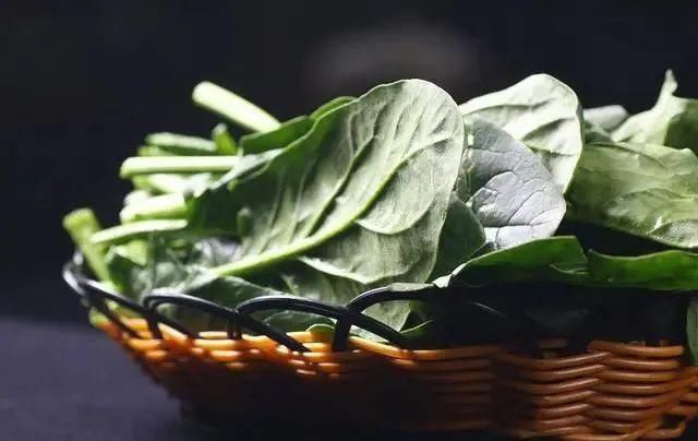 乳腺癌|女生糟蹋乳房的举动,烟酒不算啥,看完榜首,多数人表示很难控制