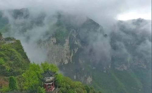 河南有座低调的山，蕴藏无数神话传说，夏季雨后景色更加迷人！