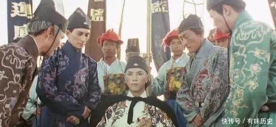 八校尉|《三国演义》“何国舅谋诛宦竖仲”一回讲的是什么?