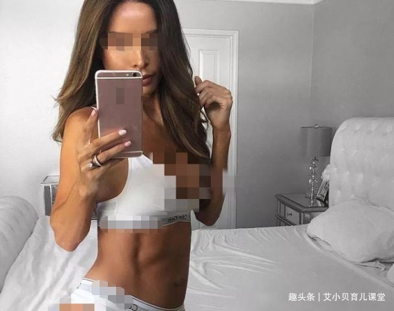 胎儿|超模妈妈怀孕8月,肚子无明显凸起仍有腹肌,被网友怒斥不负责任