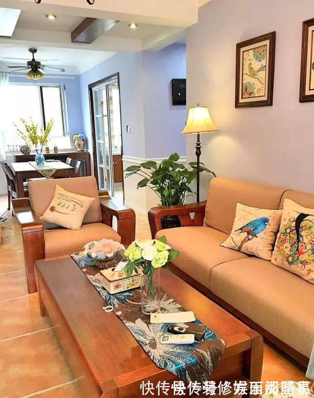 餐厅|106平现代风三居室,横木吊顶的走廊将休闲的乡村风味带到室内