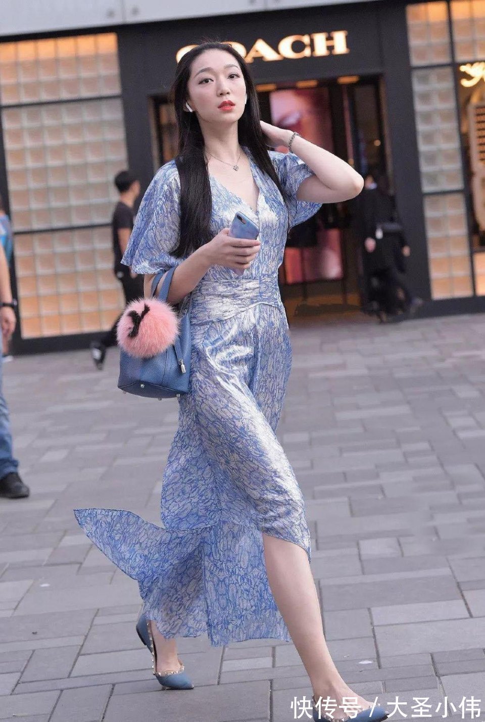 姑娘|美女街拍：即使不看正脸，我也敢断定190％是个大美女，晚上下班一起吃饭吧