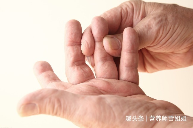 代茶饮|肝不好的人,手脚会有5种表现,若一个不占,恭喜你,肝脏很健康