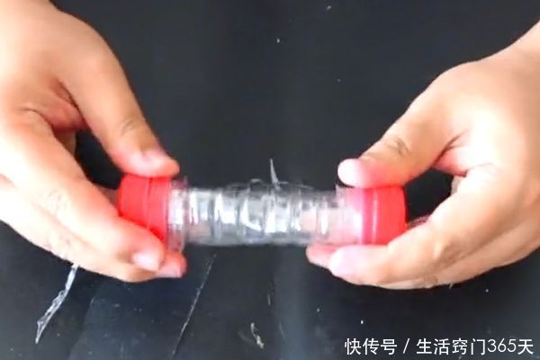 把塑料瓶的瓶口剪下来,做出来的东西太有才了,家家户户都用得到
