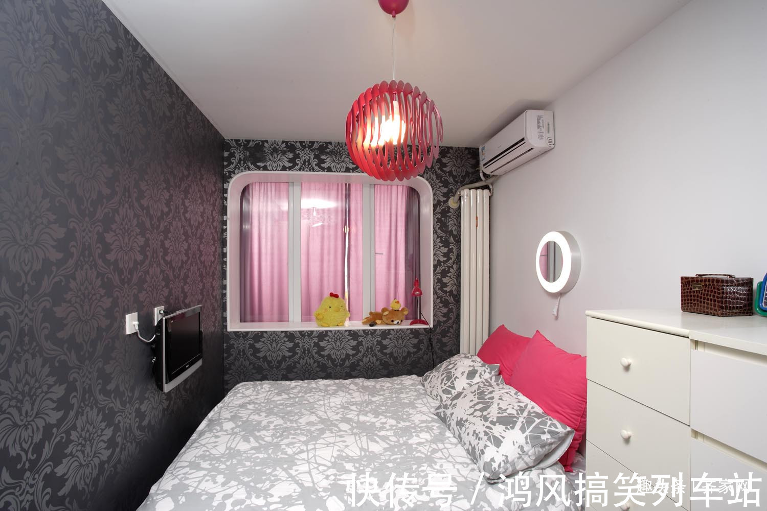 简约风|60平小户型简约风,两台电脑,两把高脚椅,适合情侣的小家!