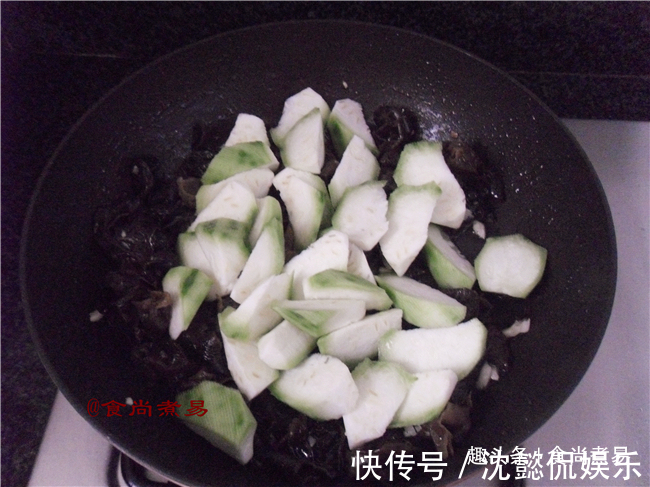 关键|入秋后，女人不妨多吃此菜，营养低脂，润燥又补水，关键很简单