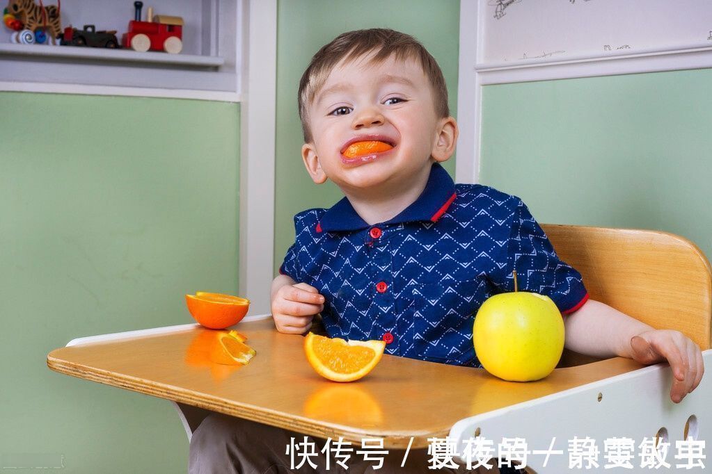 牙齿|孩子长出“双排牙”太难看?是乳牙脱落太晚导致的,需要适当刺激