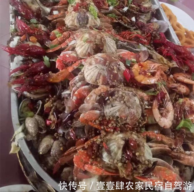 多汁|辽宁绥中东戴河望海阁渔家院，海鲜肥美多汁食客爆满，开门就是大海！