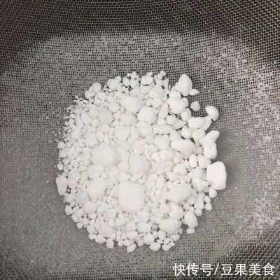 玫瑰红豆酥，弥漫着爱的浪漫