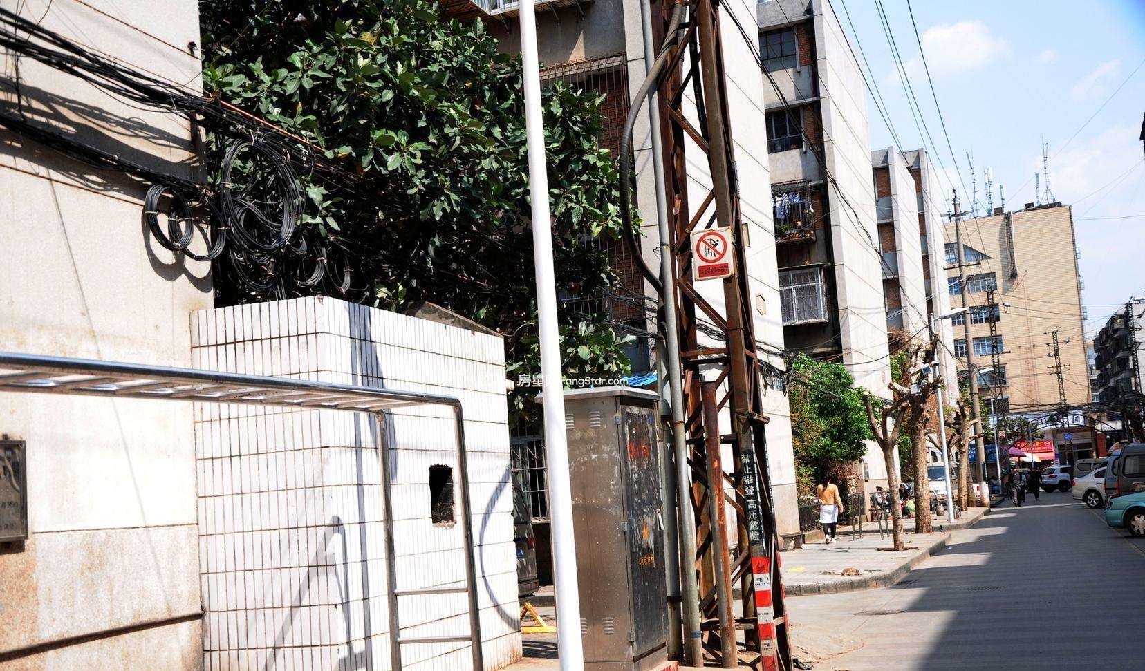 车站|老公为了贪图便宜,坚持买“边路房”,入住20天后气得我想搬家!