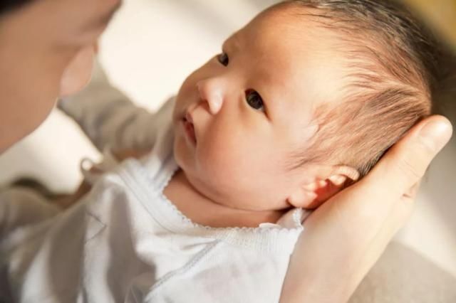 家长|婴儿出生后的1个月，家长牢记“3不能”，不是偷懒而是对娃好