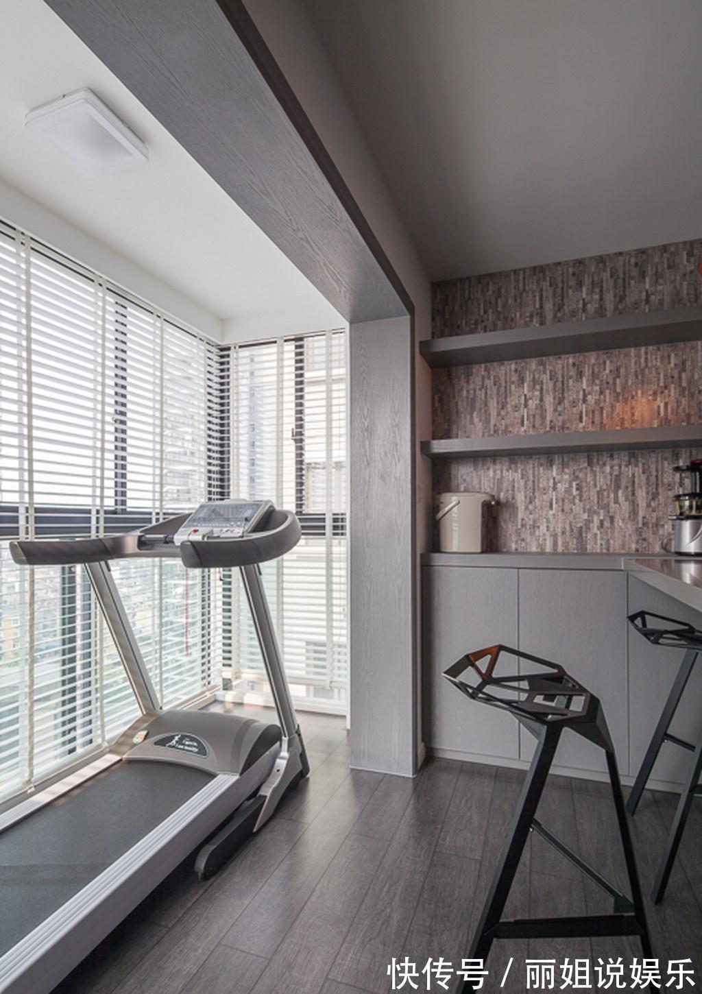 客厅式|房屋装修,为什么不听父母劝坚持“6不装”?答案:住着舒服