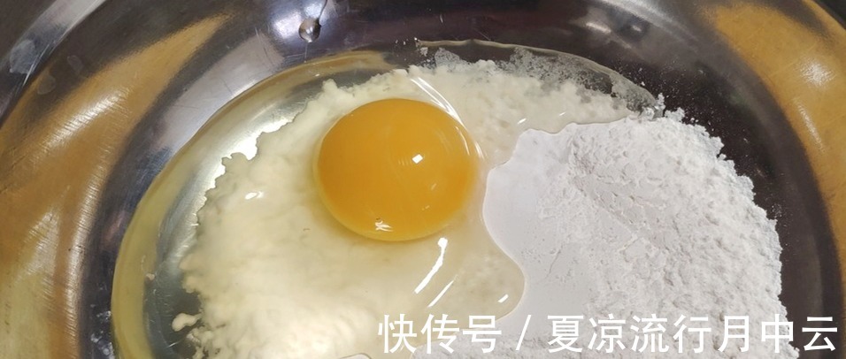 家人|末伏过,别忘给家人摊张鸡蛋饼,早餐吃简单美味营养足!