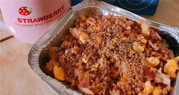 芝士焗饭|年轻人心中“这个外卖好难吃”排行榜,这4种外卖,你都踩雷过吧