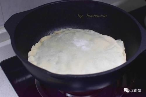 做韭菜盒子，鸡蛋千万别炒，这样做好鲜啊