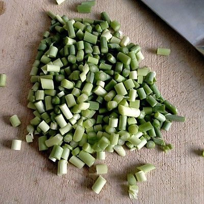 蒜薹丁酱炒肉末花生米