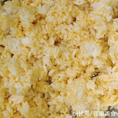 香肠丁|好吃的家常时蔬炒饭是这样做的，营养美味，看一遍就会