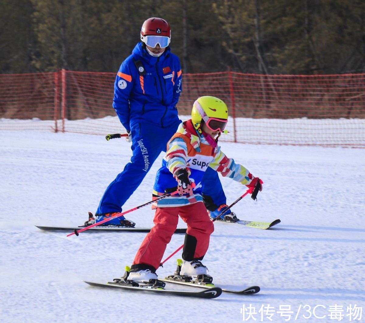 冰雪运动|冰雪运动改变年轻人，手机“失宠”？唯品会滑雪装备销量增长122%