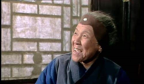 王熙凤为什会对贫穷且地位卑贱的刘姥姥那么好