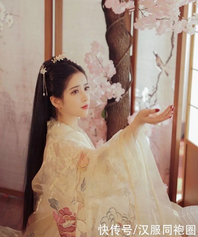 美颜|汉服拍照还只会剪刀手吗?学会这一招胜过美颜,马上刷爆朋友圈