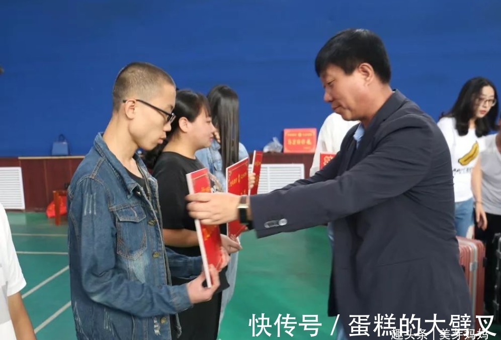 农村|农村孩子那么能吃苦,为啥长大后却混不好?原因简单又现实