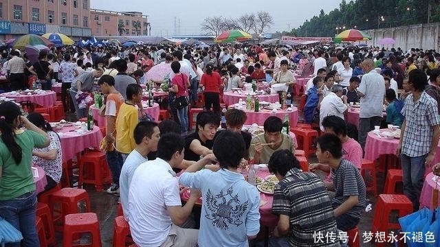 难得一见的乡村酒席,场面震撼