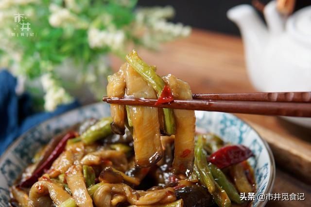 豆角|做茄子烧豆角,多加一步,茄子香软,豆角入味,吃的盘底都不剩