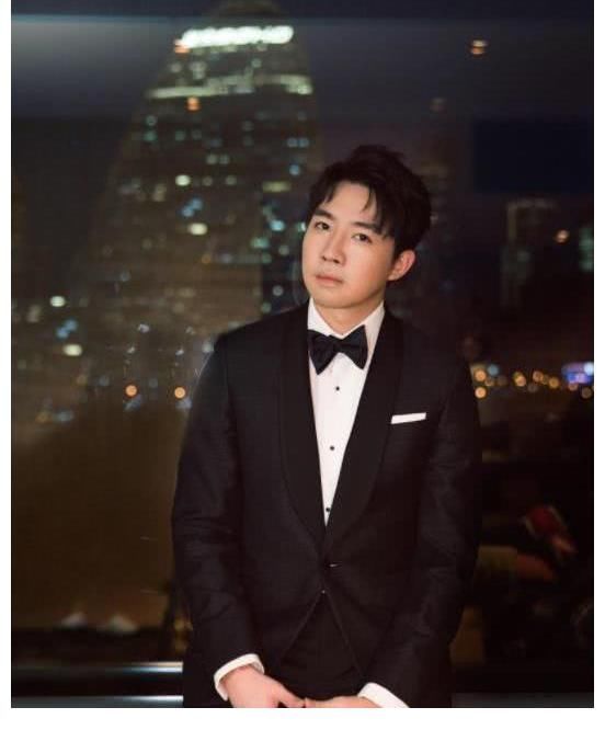 《追光吧哥哥2》十月开录,这几个哥哥真该去《披荆斩棘》