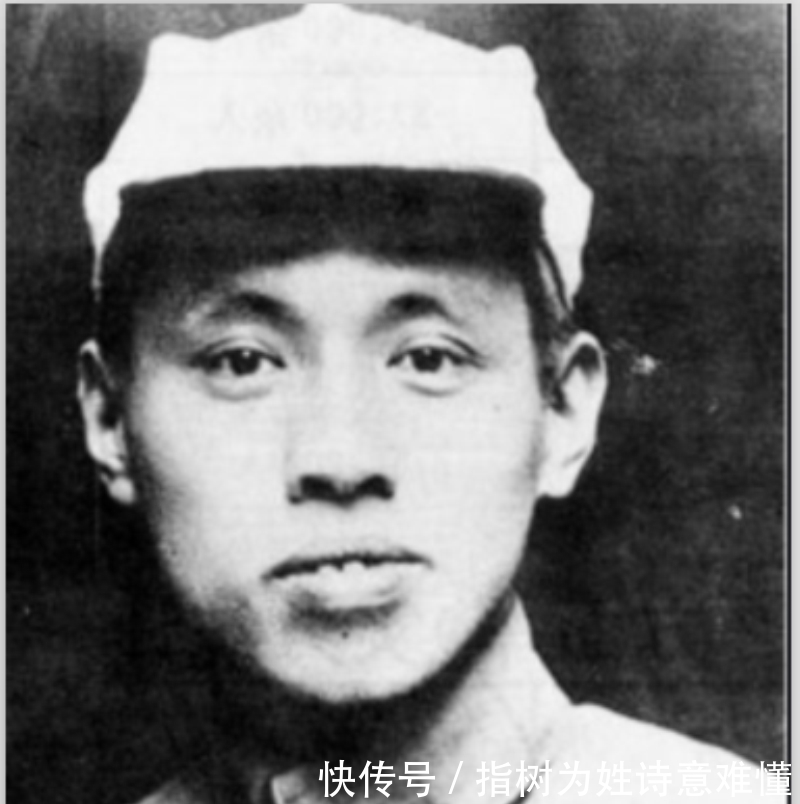 车站|此人落魄后复出,老部下站成一排去车站迎接,他激动流下了眼泪