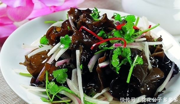 50岁后多吃“天然阿司匹林”，清理和软化血管，美容黑发更长寿！