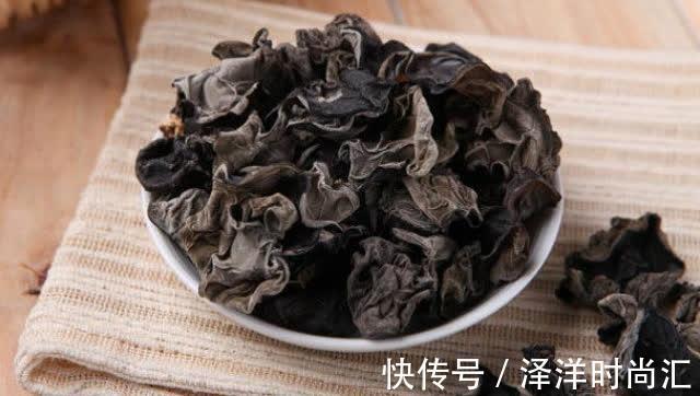 中老年人|脑供血不足的,经常多吃以下“3种”食物,血管通畅,大脑更健康