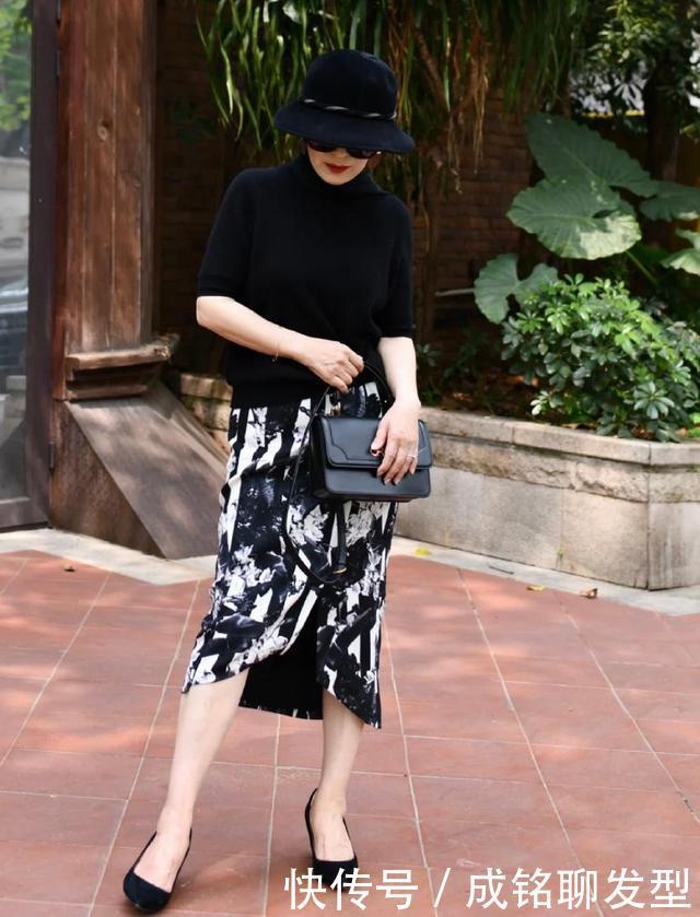 高跟鞋|女人60岁“算”老吗？这位短发博主穿搭时尚减龄，气质不输年轻人