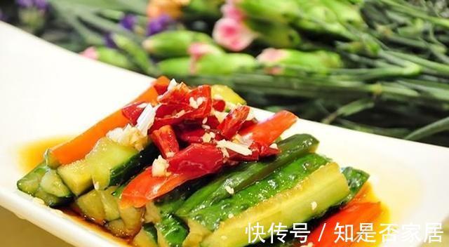 做法|腌制黄瓜条时,别只会加盐了,40年大厨教你秘制做法,香脆好吃