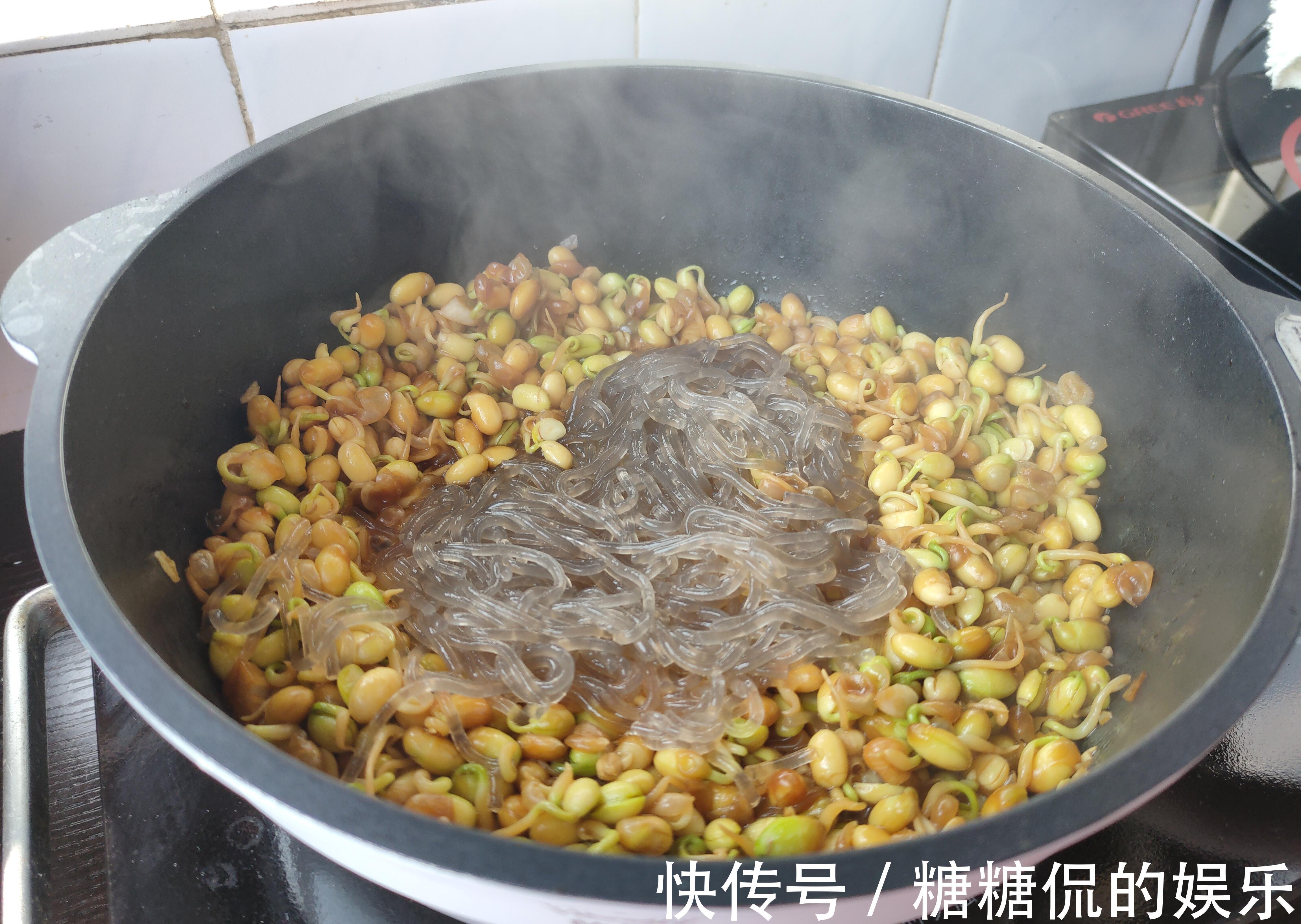 简单快手的黄豆芽炒粉条,鲜美下饭,做法简单,厨房小白也能做