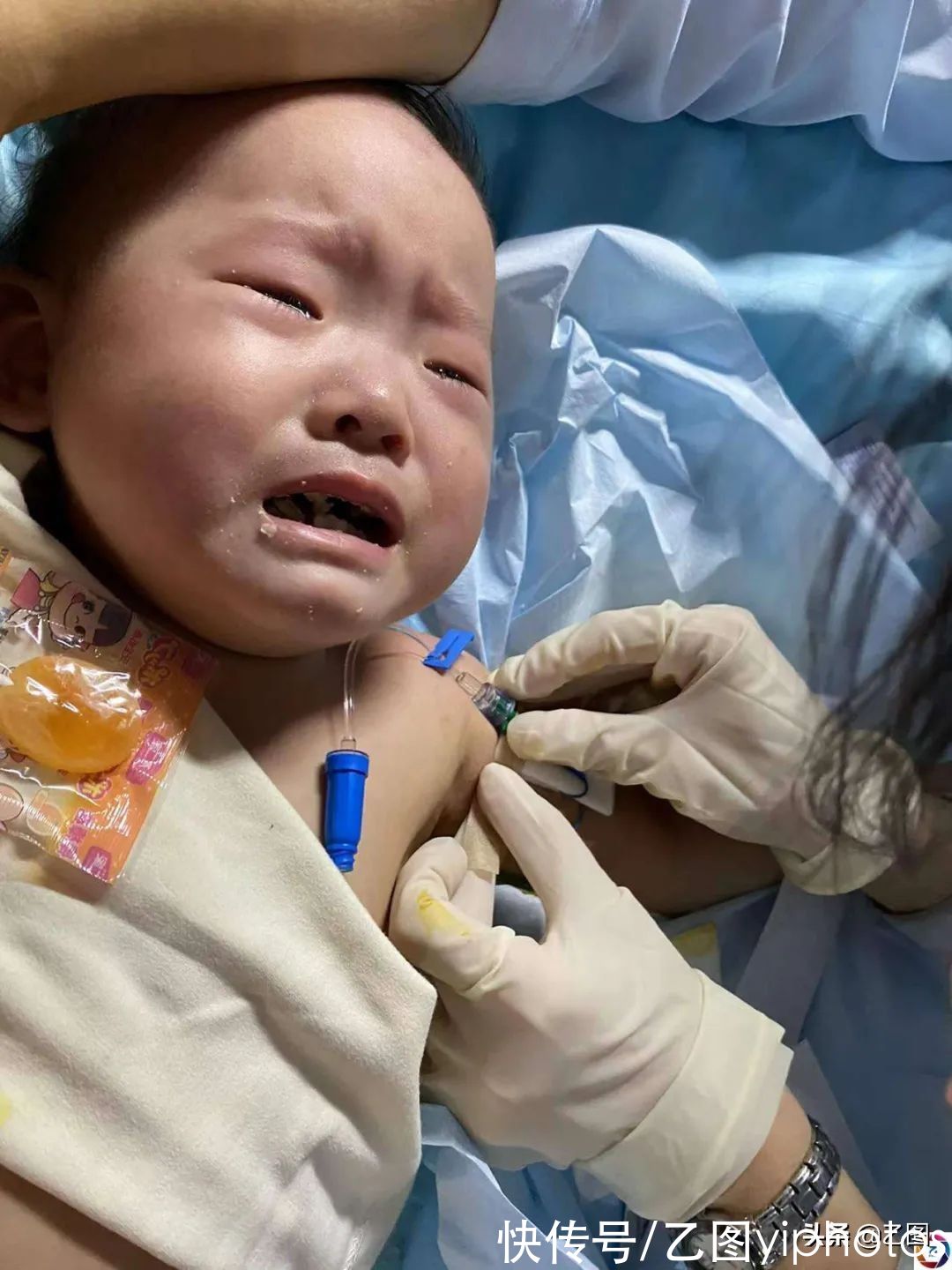 雅文|大宝上高中妈妈意外怀二宝，她不顾反对坚持留下，孩子出生家散了