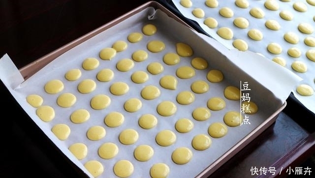 不用一滴油,教你做鸡蛋小饼干,只需3种食材,口口香又酥