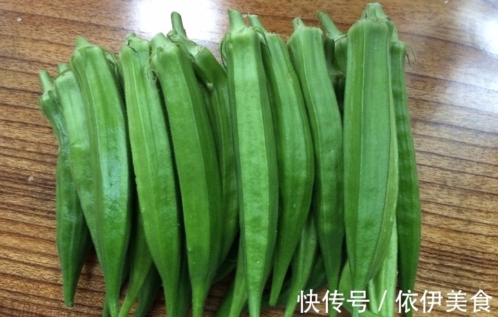 秋葵号称“植物黄金”,吃秋葵用不用焯水?营养师告诉你正确做法