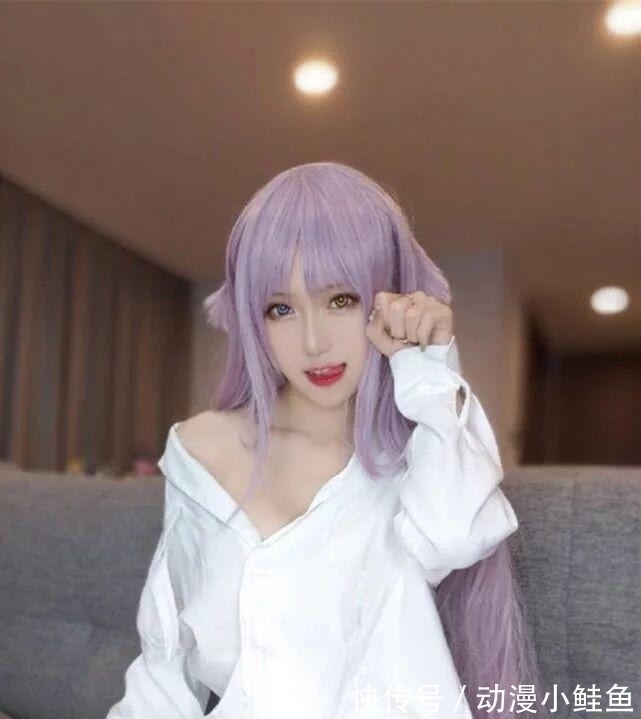 腐团儿|腐团儿深夜发福利,注意力却都在她的手指上,网友:还缺男朋友吗?