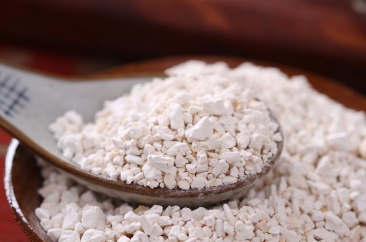 炸酥肉挂糊不能用面粉！教你正确做法，酥脆咸香，放一周也不皮软