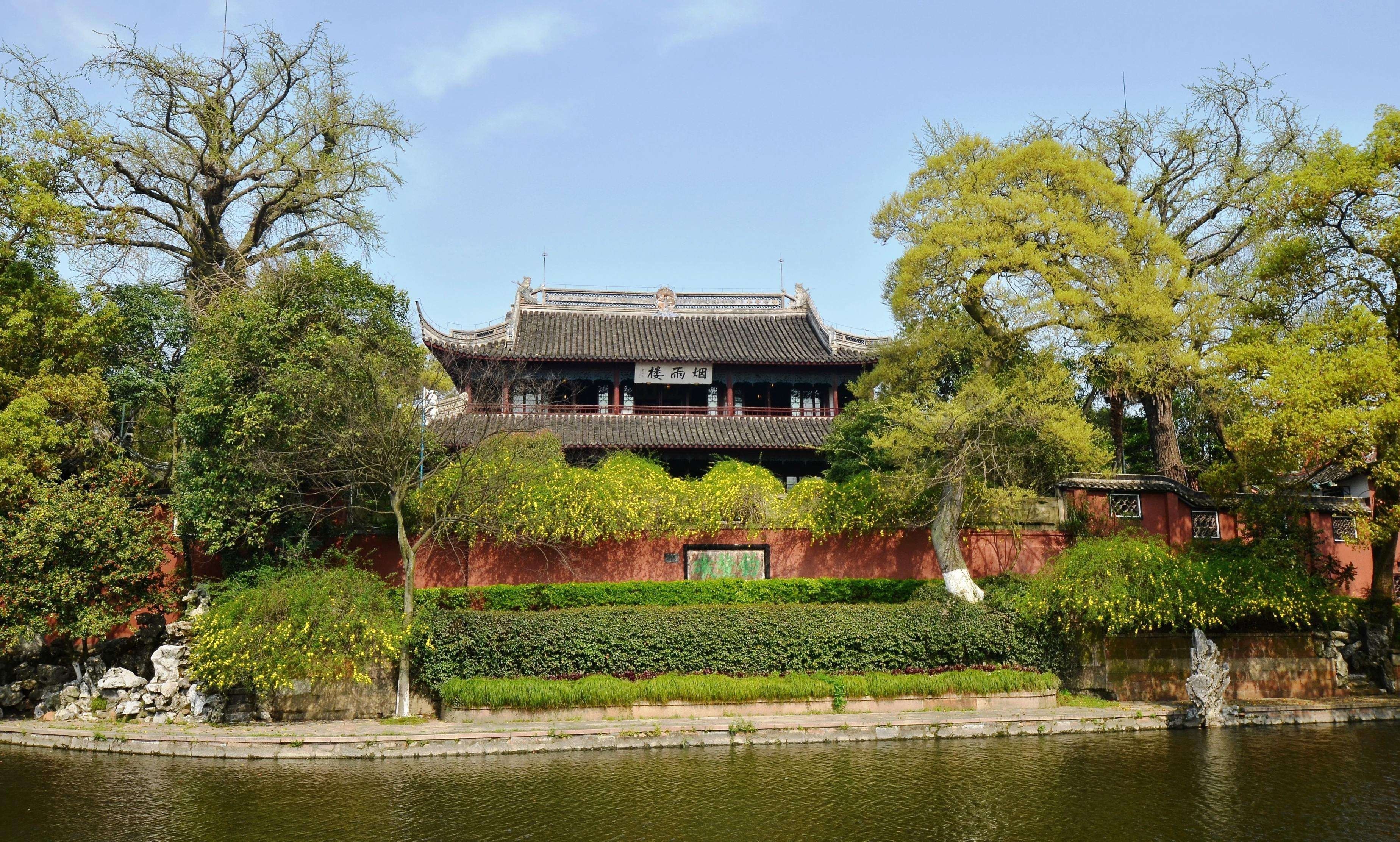 乾隆六下江南,每次均登临此楼,难道和他传说中的身世有关?